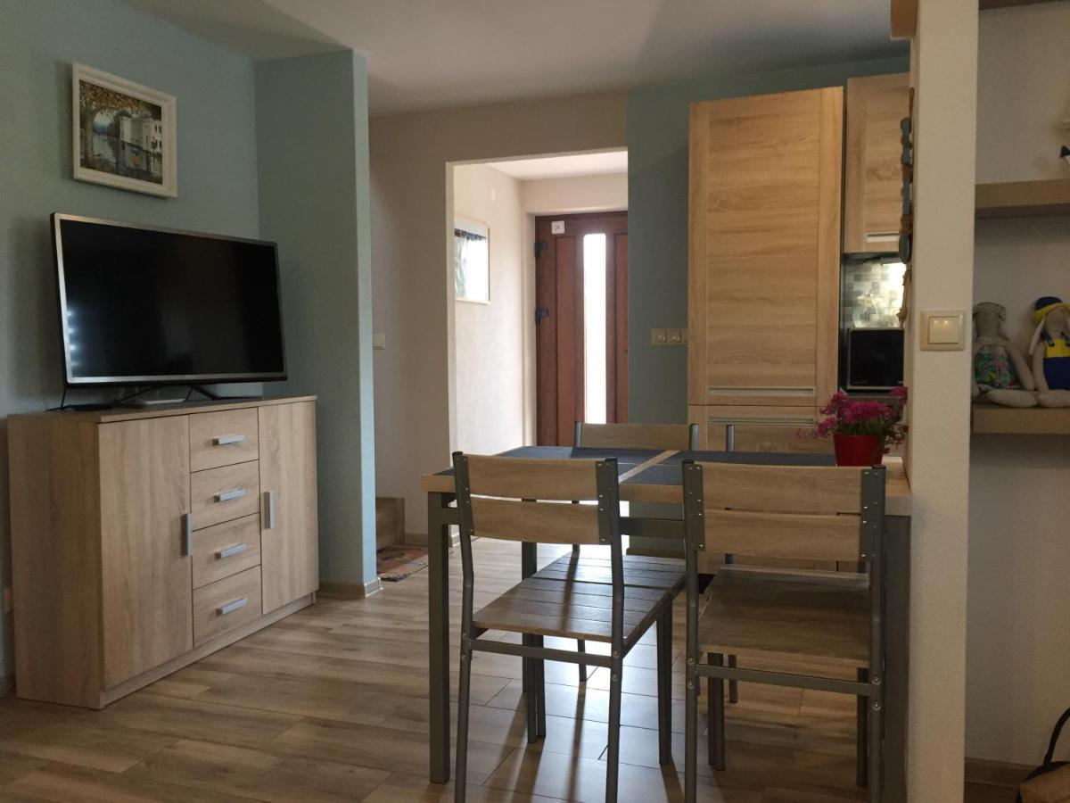 Liptov Odessa Villa Lipótszentmiklós Kültér fotó